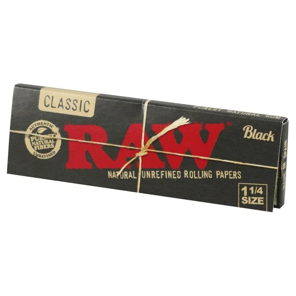 RAW Black Classic Rolling Papers | 1 1/4 | 24pk Display