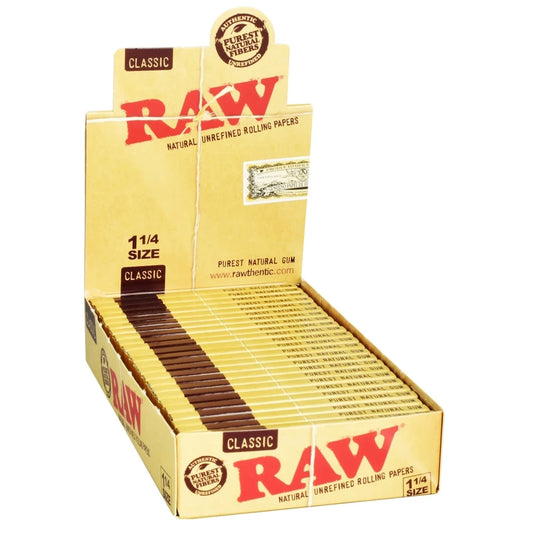 RAW Classic Rolling Papers | 1 1/4 | 24pk Display