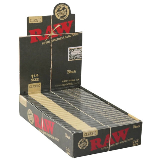 RAW Black Classic Rolling Papers | 1 1/4 | 24pk Display